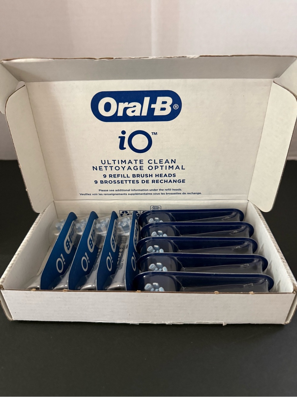 Oral‑B iO Blue Replacement Brush Heads – Pack of 9